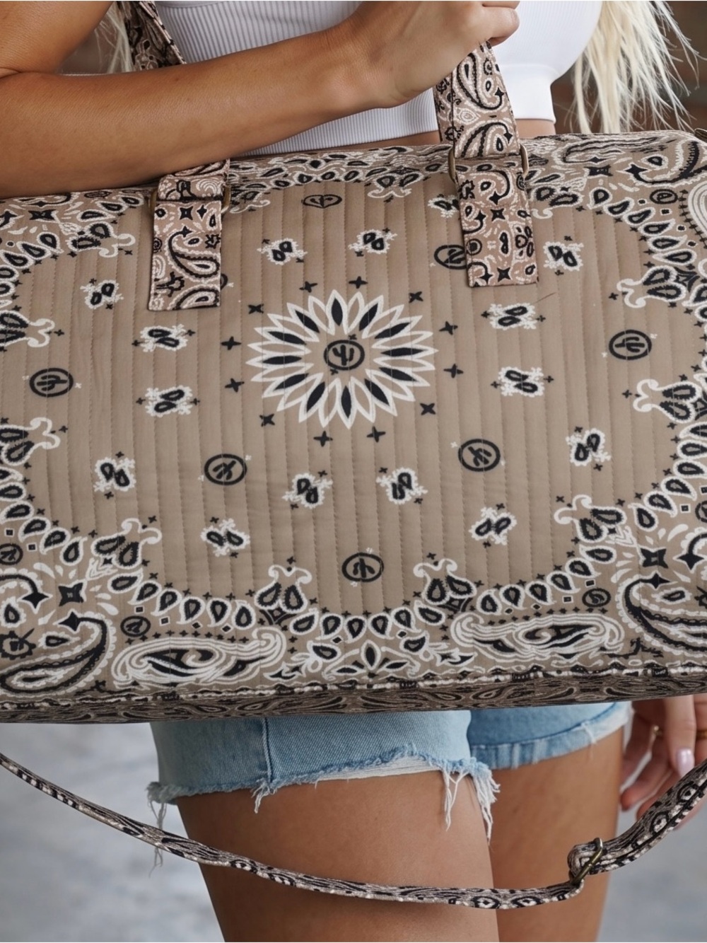 NWT Panache Bandana Print Boho Festival Paisley Print Large Duffle Bag Weekender - Picture 2 of 7